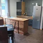 Dom Letniskowy Nad Jeziorem Sasek Wielki Trelkowko